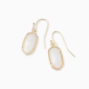 Kendra Scott Lee Gold Drop Earrings in White Pearl